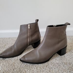 The Boss Boot in Taupe, EUC
